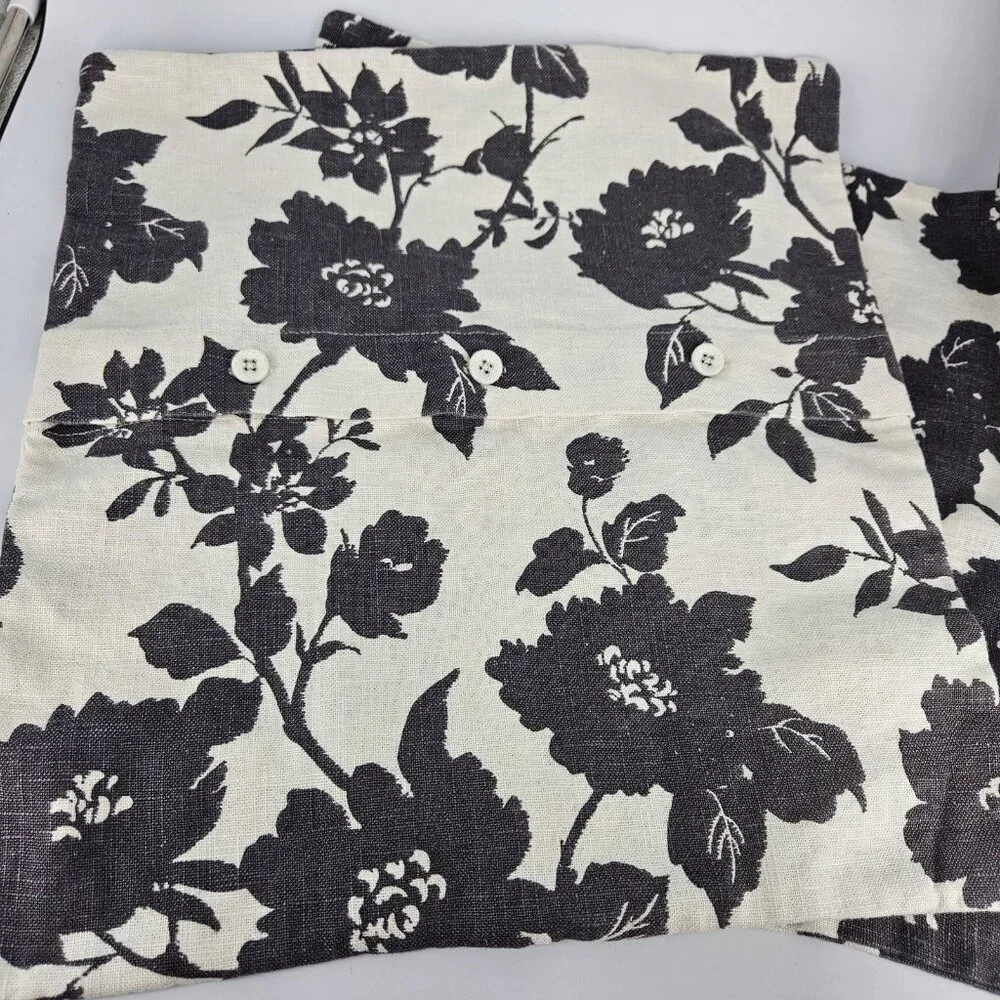 IKEA SVÄRDKRISSLA Pillow Covers Set of 2 20x20 Floral Black White Button Closure